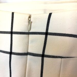 Pencil Skirt - White with black lines - Lined
